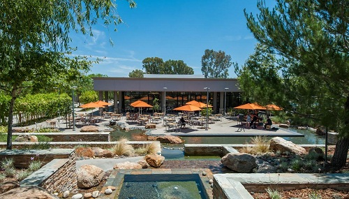 Corporate Pointe at West Hills